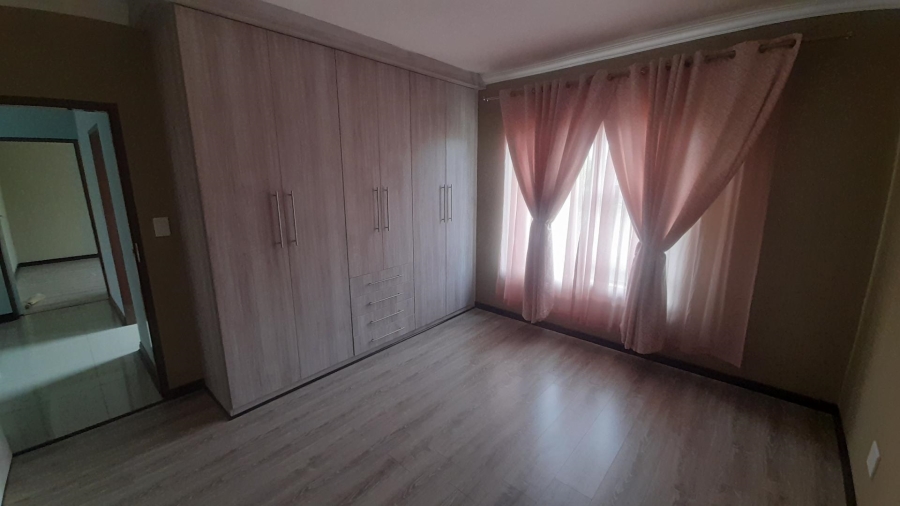 4 Bedroom Property for Sale in Birdwood Estate North West